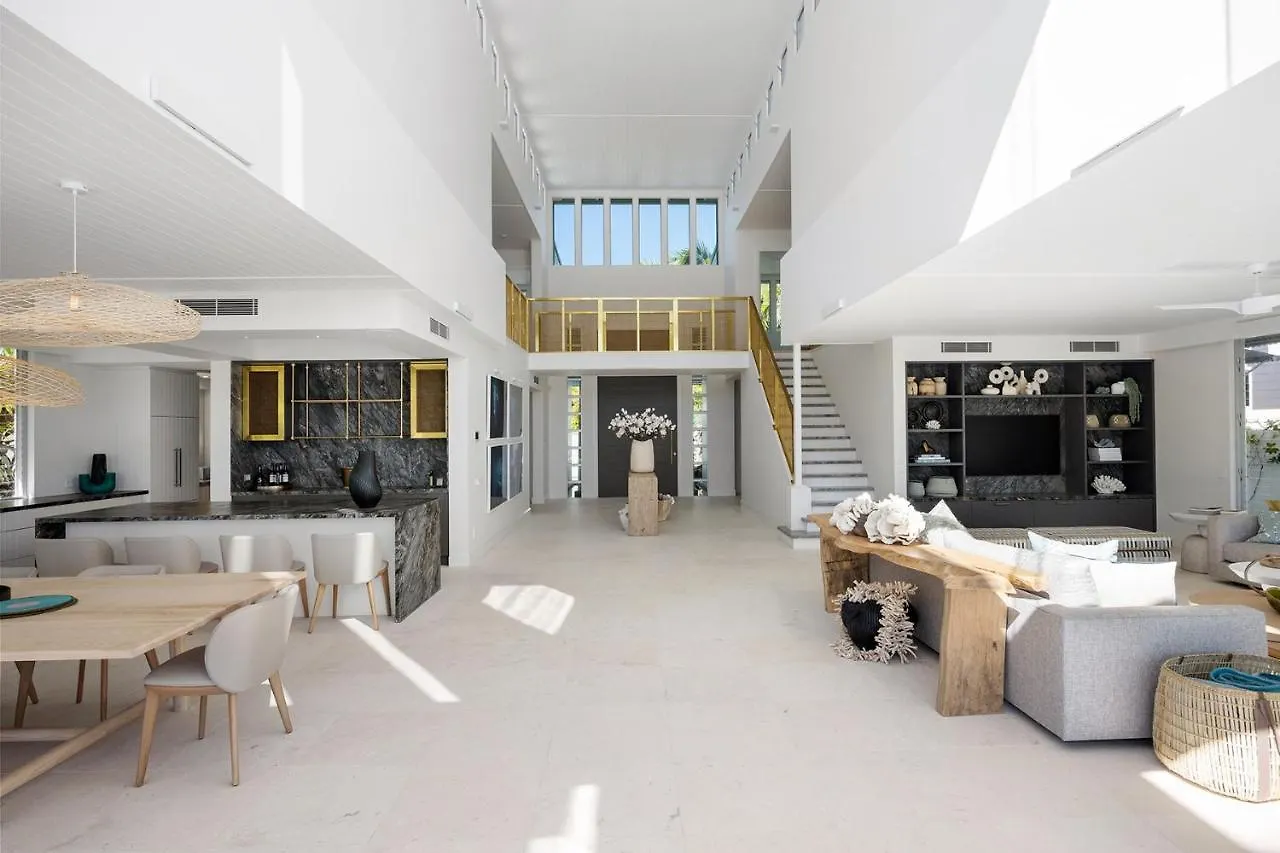 펜션 Iluka, Luxurious Riverfront Retreat 누사